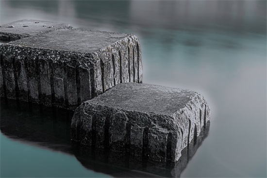 不与他人攀比的句子