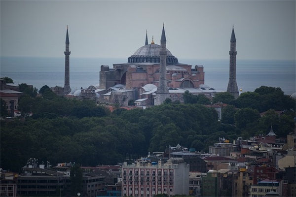 精选的形容商界女强人的句子大全